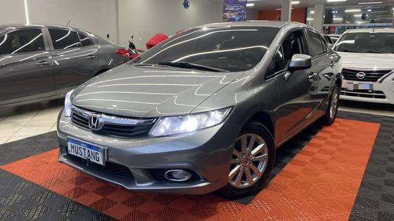 HONDA CIVIC 1.8 LXS 16V FLEX 4P AUTOMÁTICO